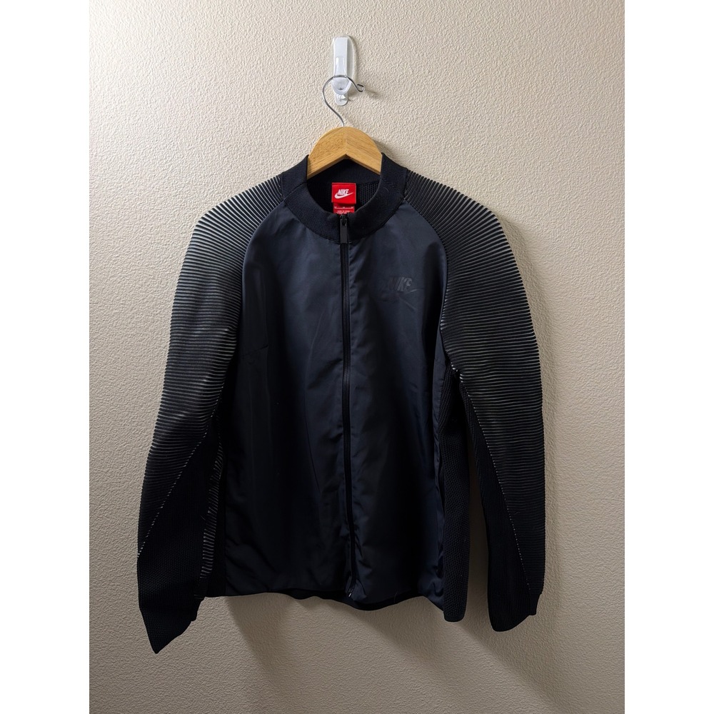 Women's Nike Knit Jacket Size Medium